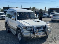 Сүрөт унаа Mitsubishi Pajero