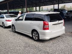 Photo of the vehicle Toyota Wish