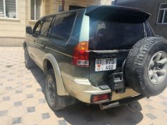 Сүрөт унаа Mitsubishi Challenger