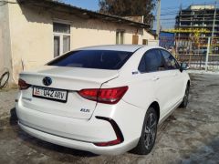 Фото авто BAIC EU5