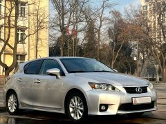 Photo of the vehicle Lexus CT