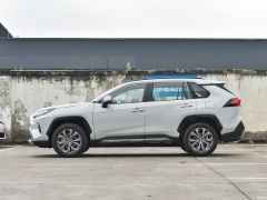 Сүрөт унаа Toyota RAV4