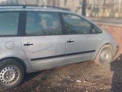 Сүрөт унаа Volkswagen Sharan