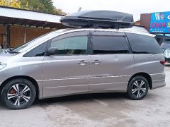 Photo of the vehicle Toyota Estima