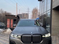 Фото авто BMW X7