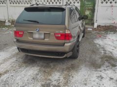 Photo of the vehicle BMW X5