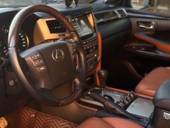 Photo of the vehicle Lexus LX