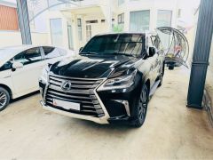 Photo of the vehicle Lexus LX