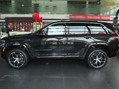 Photo of the vehicle Jeep Grand Cherokee