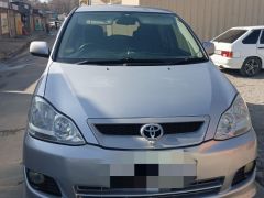 Photo of the vehicle Toyota Ipsum