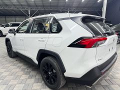 Photo of the vehicle Toyota RAV4