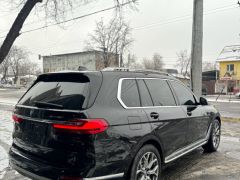 Photo of the vehicle BMW X7