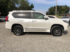 Photo of the vehicle Toyota Land Cruiser Prado