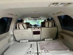 Photo of the vehicle Lexus LX