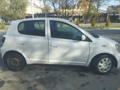 Сүрөт унаа Toyota Vitz