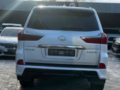 Photo of the vehicle Lexus LX