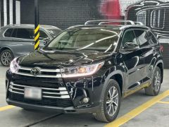 Photo of the vehicle Toyota Highlander