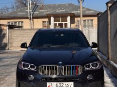 Photo of the vehicle BMW X5