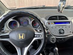 Фото авто Honda Fit