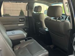 Фото авто Toyota Sequoia