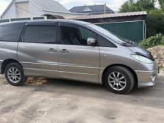 Фото авто Toyota Estima