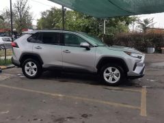 Photo of the vehicle Toyota RAV4