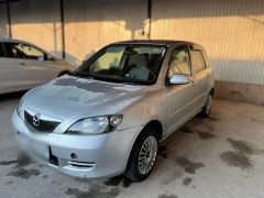 Photo of the vehicle Mazda Demio