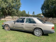 Photo of the vehicle Mercedes-Benz W124