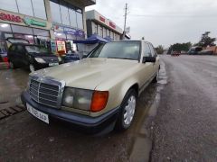 Photo of the vehicle Mercedes-Benz W124