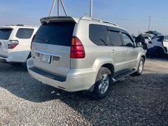 Photo of the vehicle Lexus GX