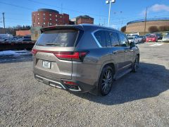 Photo of the vehicle Lexus LX