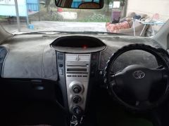 Сүрөт унаа Toyota Vitz