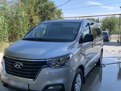 Сүрөт унаа Hyundai Starex (H-1)