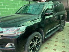 Photo of the vehicle Toyota Land Cruiser