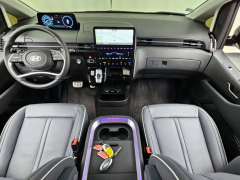 Фото авто Hyundai Staria