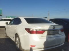 Photo of the vehicle Lexus ES