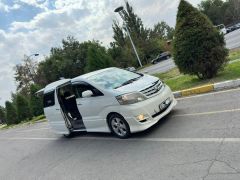 Сүрөт унаа Toyota Alphard