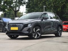 Photo of the vehicle Audi Q5 e-tron