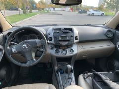 Сүрөт унаа Toyota RAV4