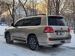 Сүрөт унаа Toyota Land Cruiser