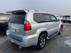 Photo of the vehicle Lexus GX