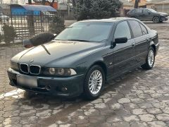 Photo of the vehicle BMW 5 Series