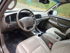 Photo of the vehicle Toyota Sequoia