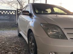 Сүрөт унаа Toyota Ist