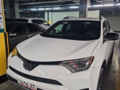 Сүрөт унаа Toyota RAV4