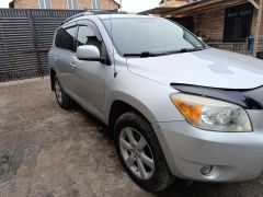 Сүрөт унаа Toyota RAV4