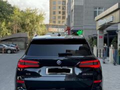 Photo of the vehicle BMW X5