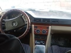 Фото авто Mercedes-Benz W124