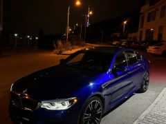 Photo of the vehicle BMW M5