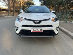 Сүрөт унаа Toyota RAV4